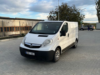 Opel Vivaro foto 2