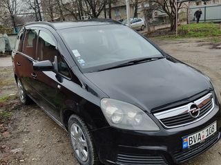 Opel Zafira foto 1