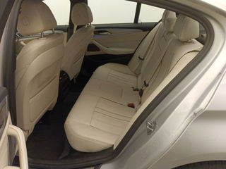 BMW 5 Series foto 15