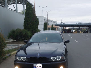 BMW 5 Series foto 1