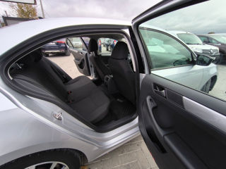 Volkswagen Jetta foto 5