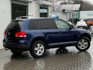 Volkswagen Touareg foto 3