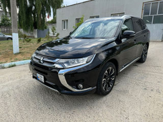 Mitsubishi Outlander foto 3