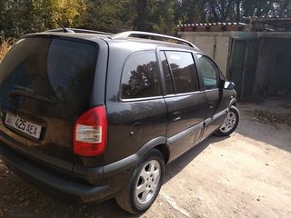 Opel Zafira foto 3