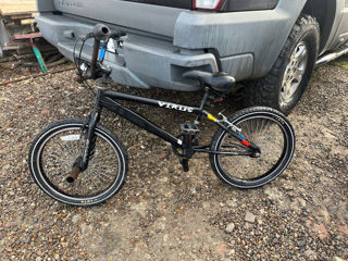 Bicicletă BMX