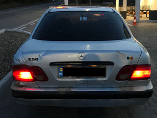 Mercedes E-Class foto 1