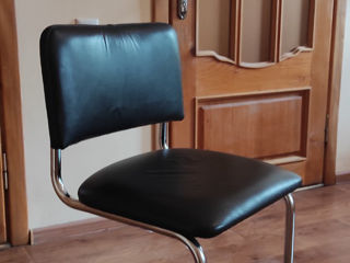 Два офисных кресла из натуральной кожи. foto 3