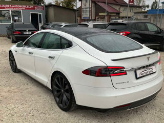 Tesla Model S foto 4