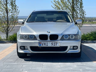 BMW 5 Series foto 2