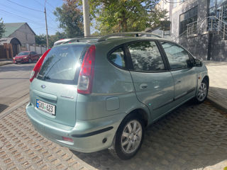 Chevrolet Rezzo foto 4