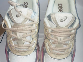 Кроссовки Asics фото 1
