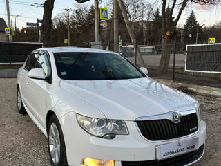 Skoda Superb foto 2