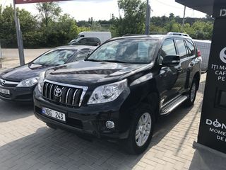 Toyota Land Cruiser Prado foto 2