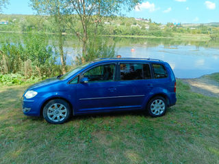 Volkswagen Touran foto 5