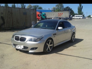 BMW 5 Series foto 8