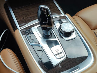 BMW 7 Series foto 16