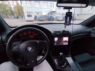 BMW 5 Series foto 2