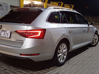 Skoda Superb foto 4