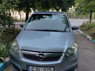 Opel Zafira foto 4