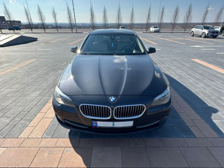 BMW 5 Series foto 1