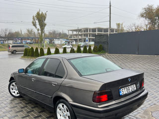 BMW 3 Series foto 4