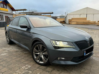 Skoda Superb foto 2