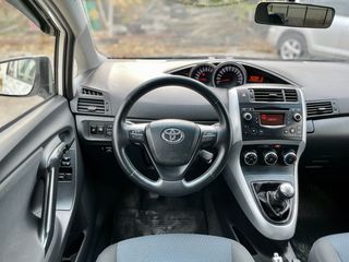 Toyota Verso foto 12