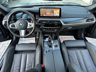 BMW 5 Series foto 10