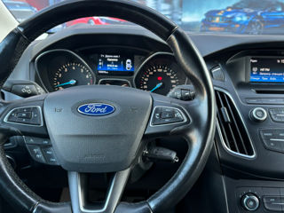 Ford Focus foto 16