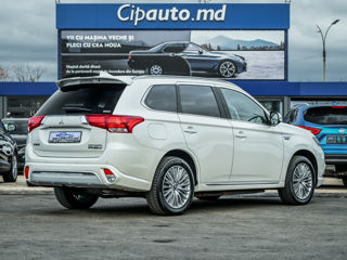 Mitsubishi Outlander foto 2