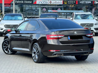 Skoda Superb foto 3