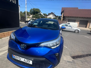 Toyota C-HR foto 1