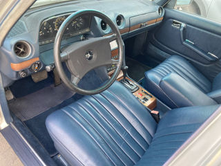 Mercedes Series (W123) foto 5