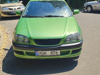 Toyota Avensis foto 2