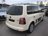 Volkswagen Touran foto 3