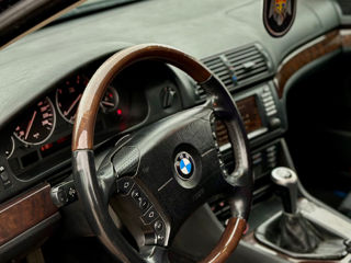 BMW 5 Series foto 6