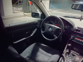 BMW 5 Series foto 5