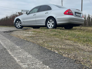 Mercedes E-Class foto 9