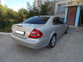 Mercedes E Class foto 2