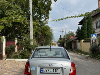 Hyundai Accent foto 3