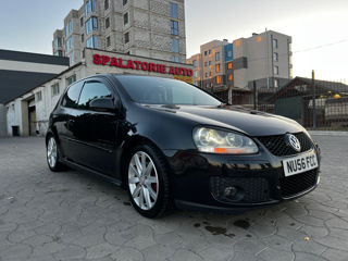 Volkswagen Golf foto 1