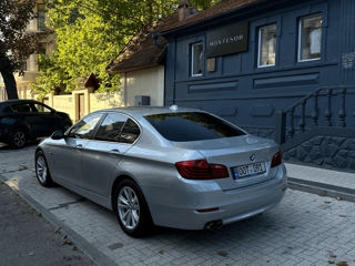 BMW 5 Series foto 4