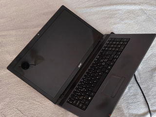 Vind Laptop Acer Aspire 7739 series lucreaza 6Gb ram memorie 500Gb ecran 17 inchi