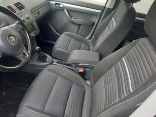 Volkswagen Touran foto 5