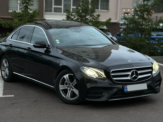 Mercedes E-Class foto 2