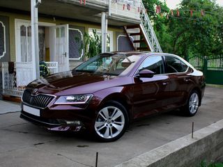 Skoda Superb foto 1