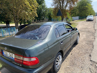 Toyota Carina foto 3