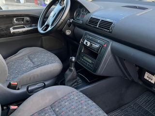 Volkswagen Sharan foto 2