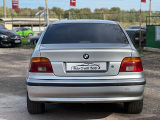 BMW 5 Series foto 9