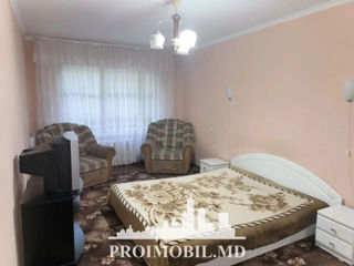 Apartament cu 2 camere, 57 m², Botanica, Chișinău foto 2